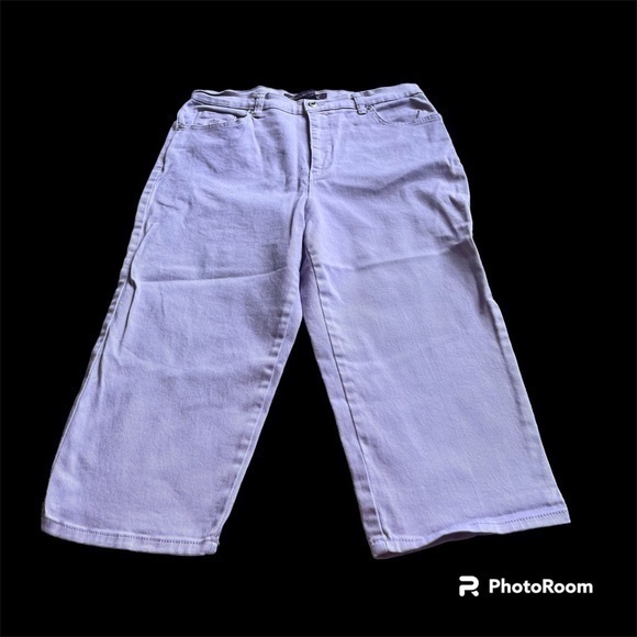 Lavender Gloria Vanderbilt Amanda Capri jeans - Picture 1 of 7